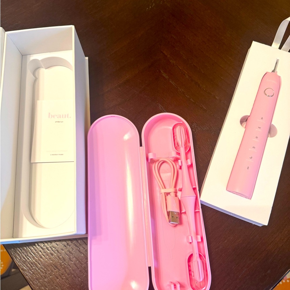 beaut. Smile Luv - Sonic smart toothbrush  -  NEW IN BOX